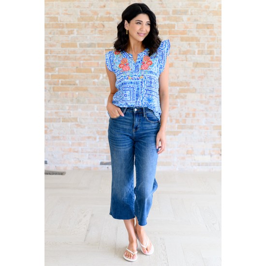 Keep Me Coming V-Neck Top in Ivory Royal Keep Me Coming V-Neck Top in Ivory Royal