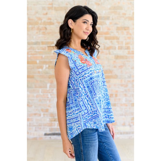 Keep Me Coming V-Neck Top in Ivory Royal Keep Me Coming V-Neck Top in Ivory Royal