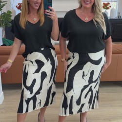Thoroughly Modern Plisse Midi Skirt